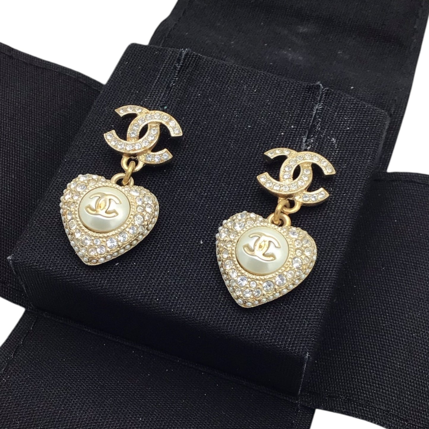 Chanel Crystal Heart Dangle CC Earrings w/ Box - Faux Pearl Light Gold