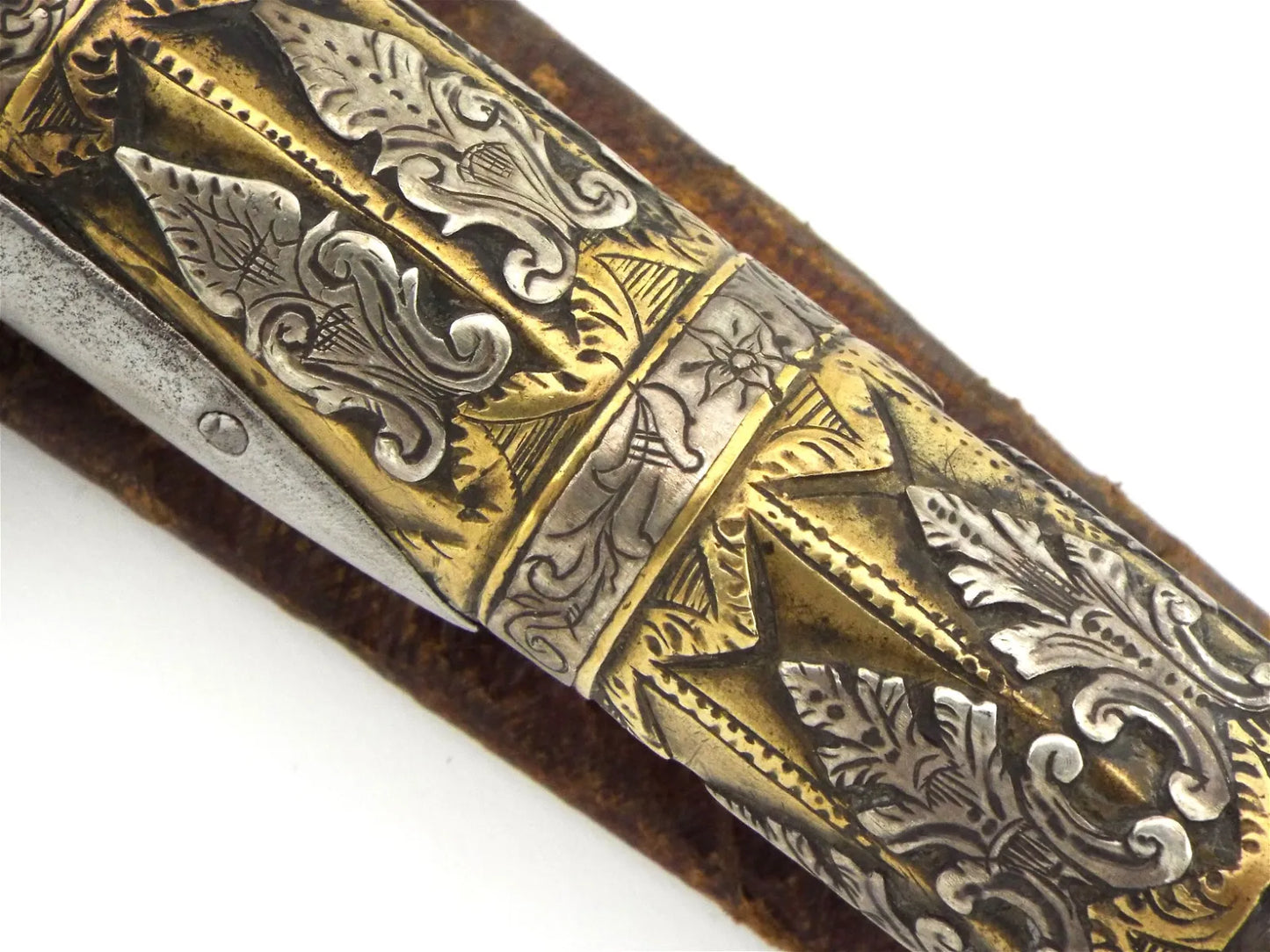 American Revolutionary War Period 18th Century Italian Large Socket Bayonet Dagger with Exquisite Chiseled & Pierced Steel of Superb Quality