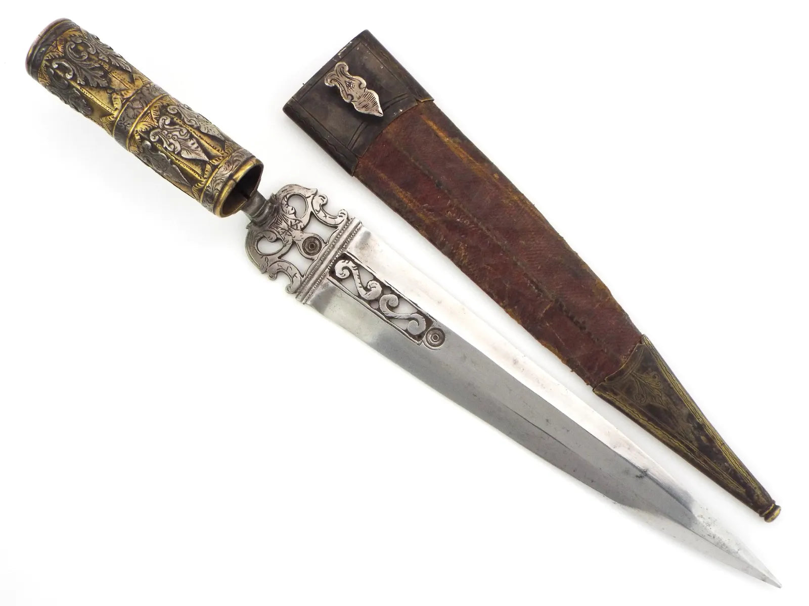 American Revolutionary War Period 18th Century Italian Large Socket Bayonet Dagger with Exquisite Chiseled & Pierced Steel of Superb Quality