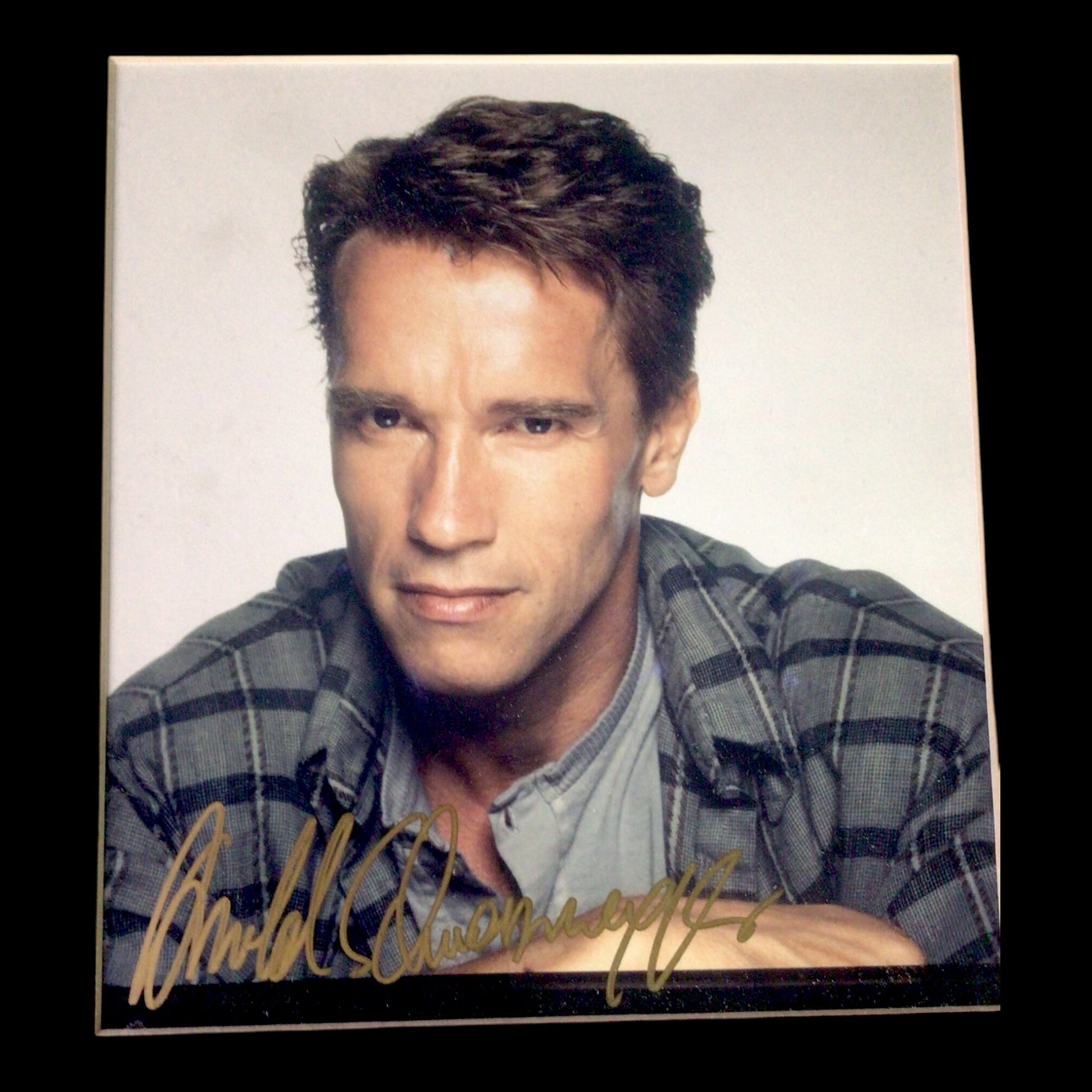 Arnold Schwarzenegger Signed & Matted Photograph