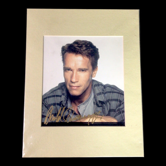 Arnold Schwarzenegger Signed & Matted Photograph