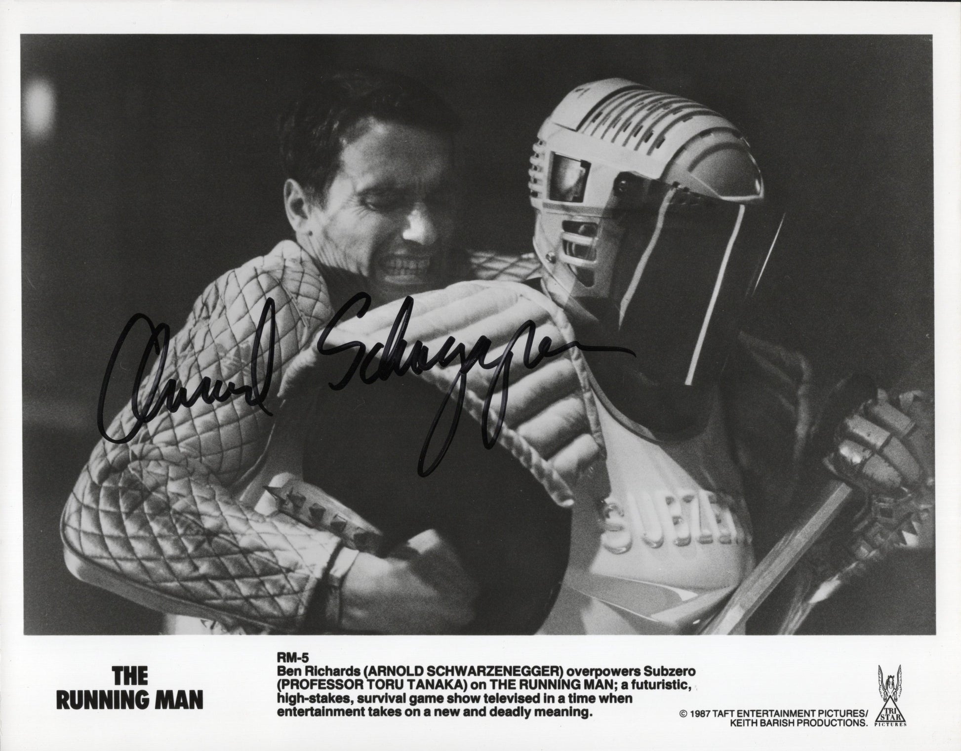 Arnold Schwarzenegger Signed Photo 8x10 B&W, Arnold Schwarzenegger Autograph in The Running Man