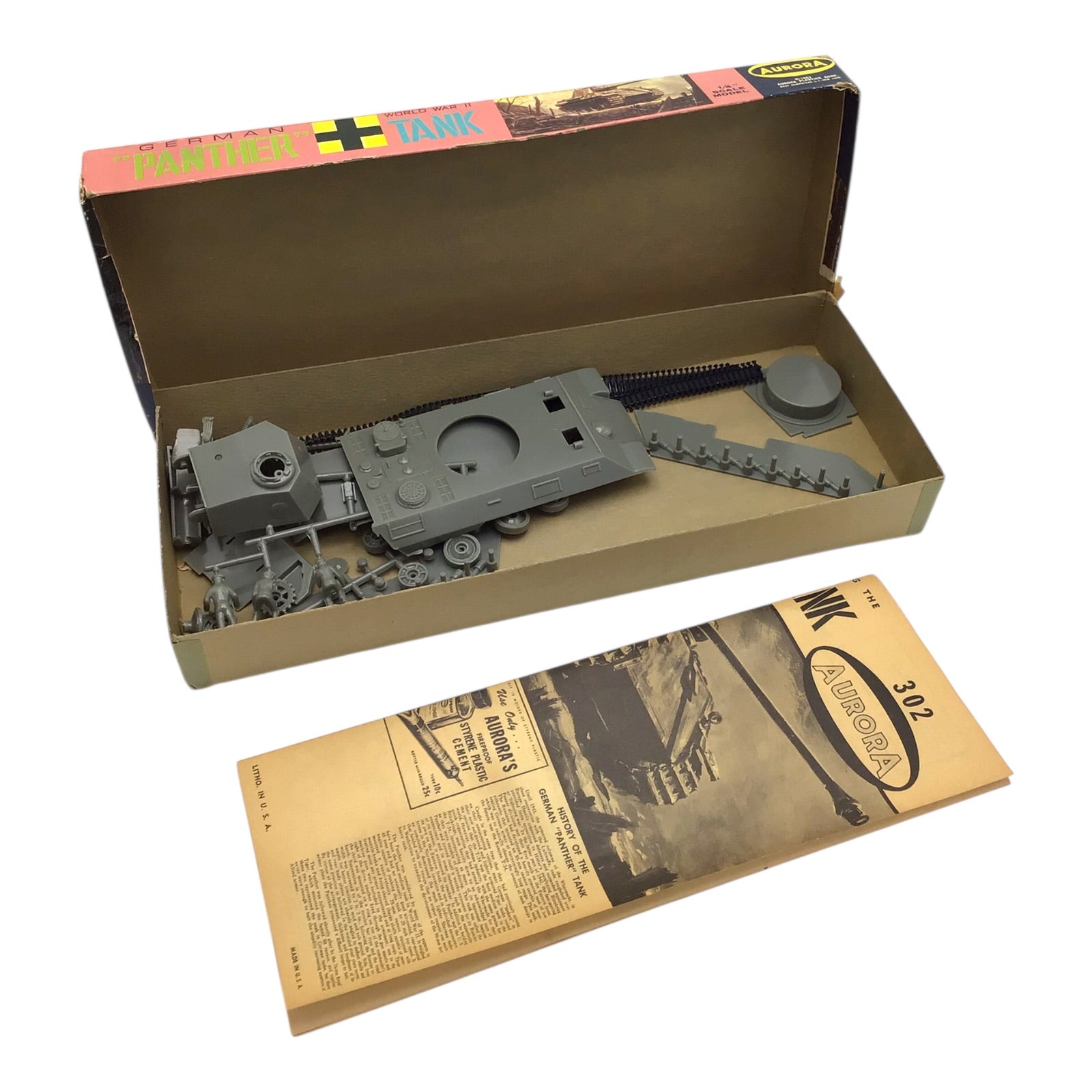 Aurora German Panther Tank Plastic Model Kit – 1/4" Scale (1963)