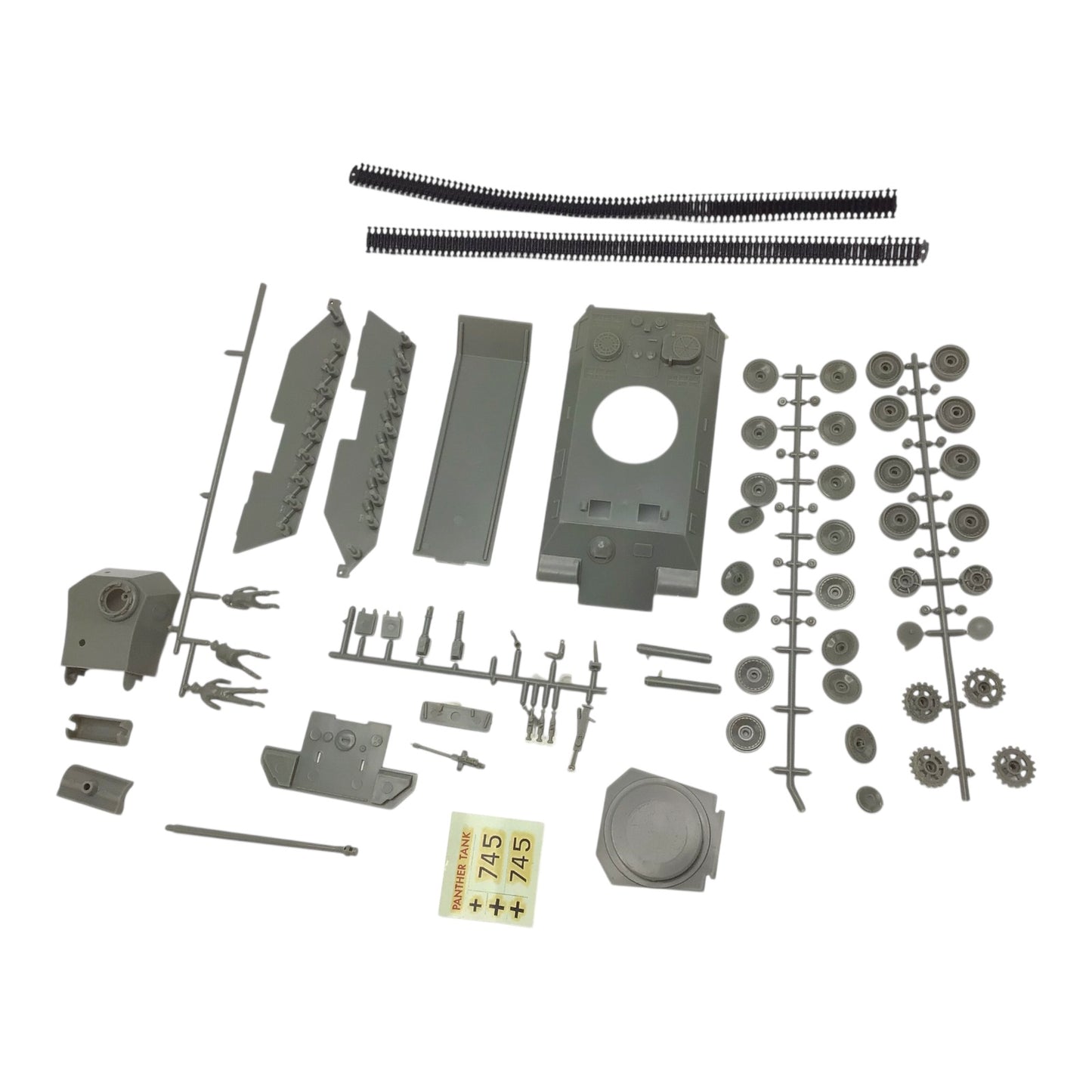 Aurora German Panther Tank Plastic Model Kit – 1/4" Scale (1963)