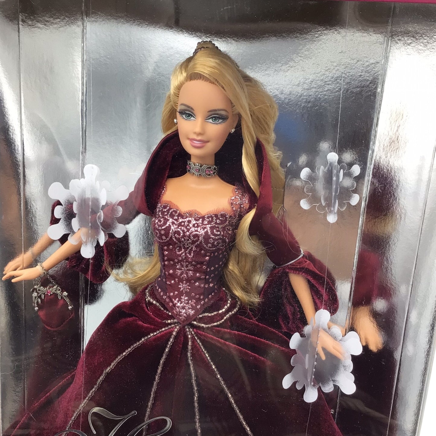 Barbie Collector Holiday Barbie 2004 – Special Edition (Brand New in Box)