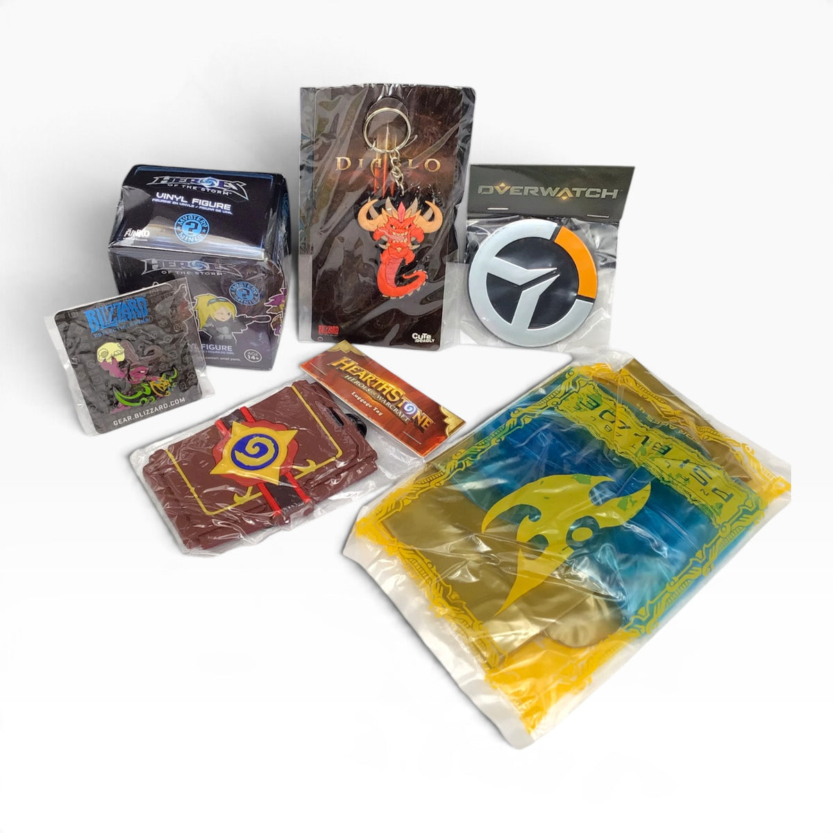 BlizzCon 2015 Goody Bag Gray Messenger Bag & Blizzard - Gaming Collectibles Set