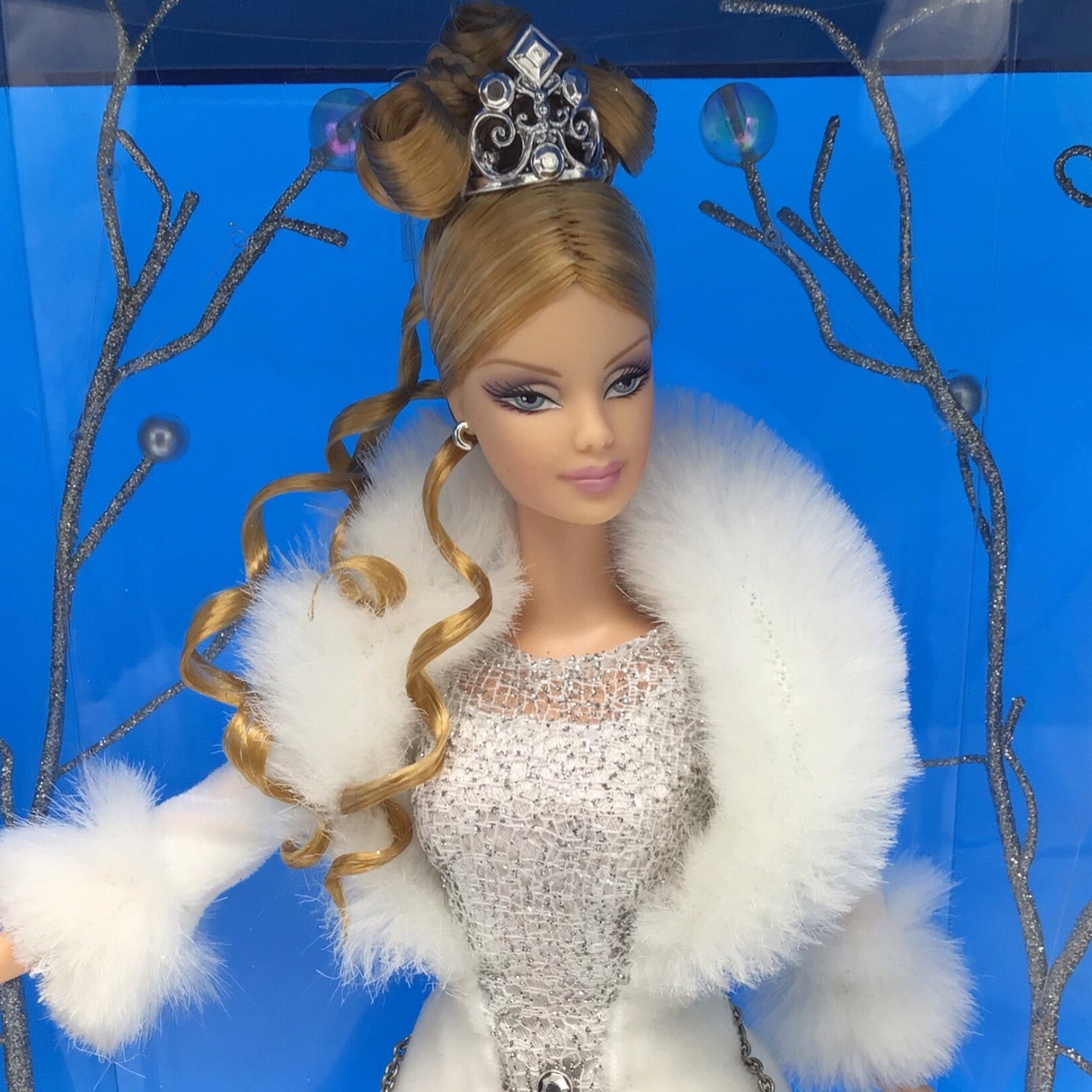 Barbie Winter Fantasy - Holiday Visions 2003