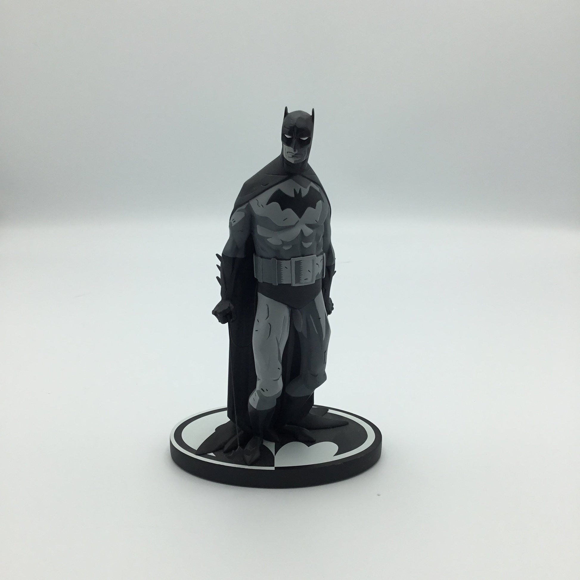 Batman: Black and White Statue - by Mike Mignola - DC Direct 1665/3800