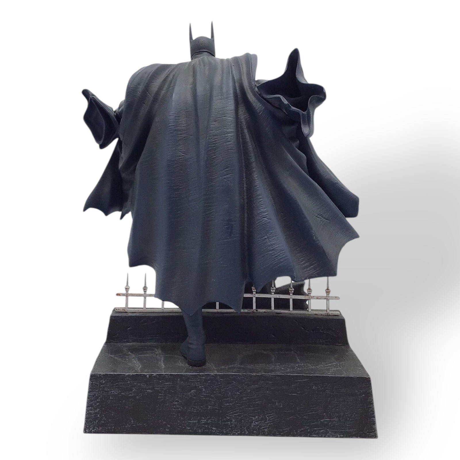 Batman Gallery PVC Diorama – Diamond Select Toys, DC Comics Figure