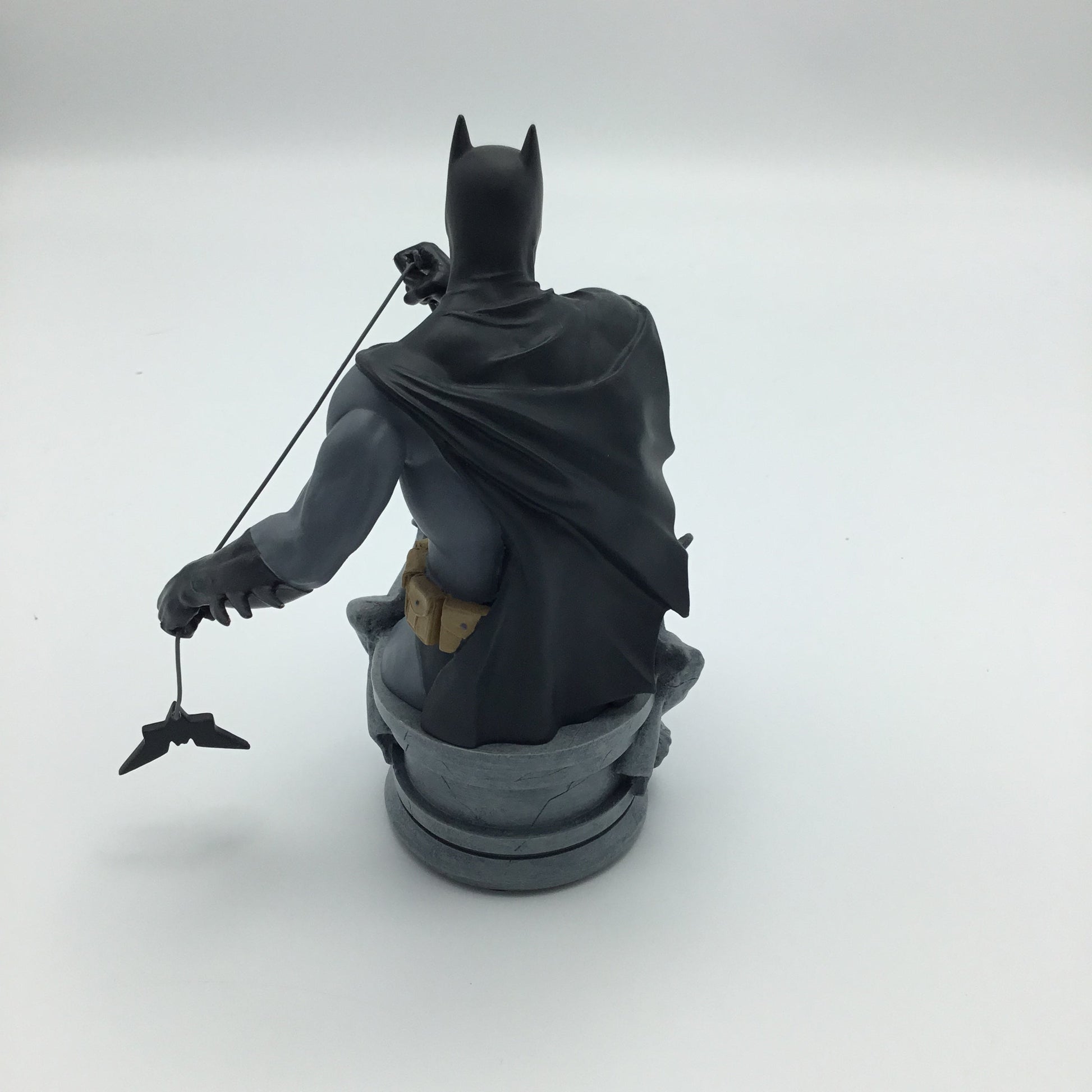 Batman: Heroes Of The DC Universe Bust - DC Direct - 2465/ 5000
