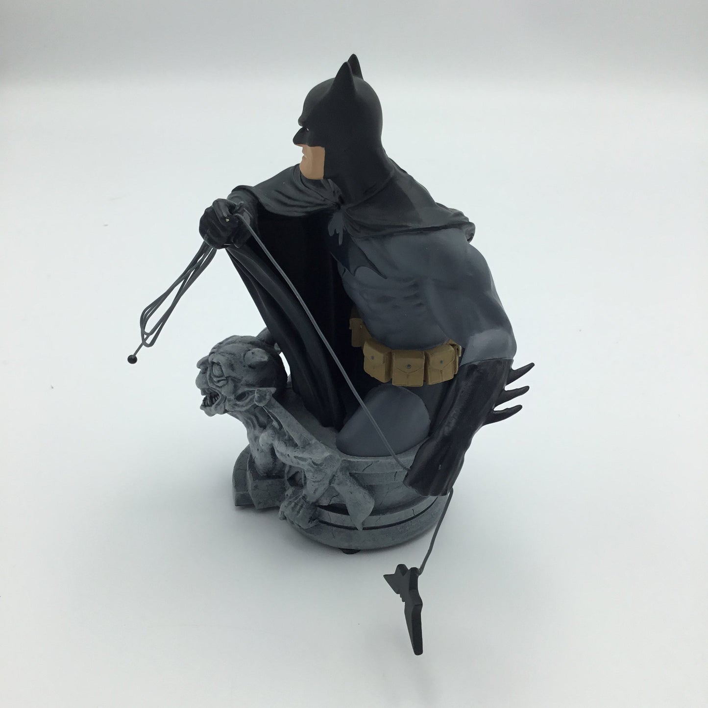 Batman: Heroes Of The DC Universe Bust - DC Direct - 2465/ 5000