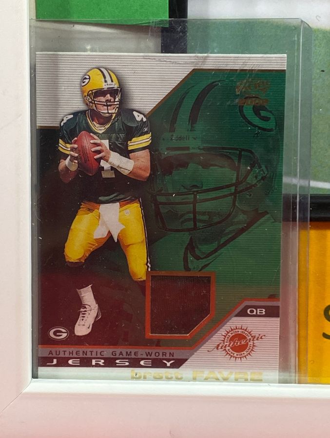 Brett Favre #4 Signed Framed Photo w/ Game-Worn Jersey Card Certified