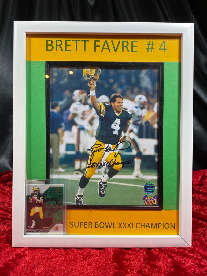 Brett Favre #4 Signed Framed Photo w/ Game-Worn Jersey Card Certified