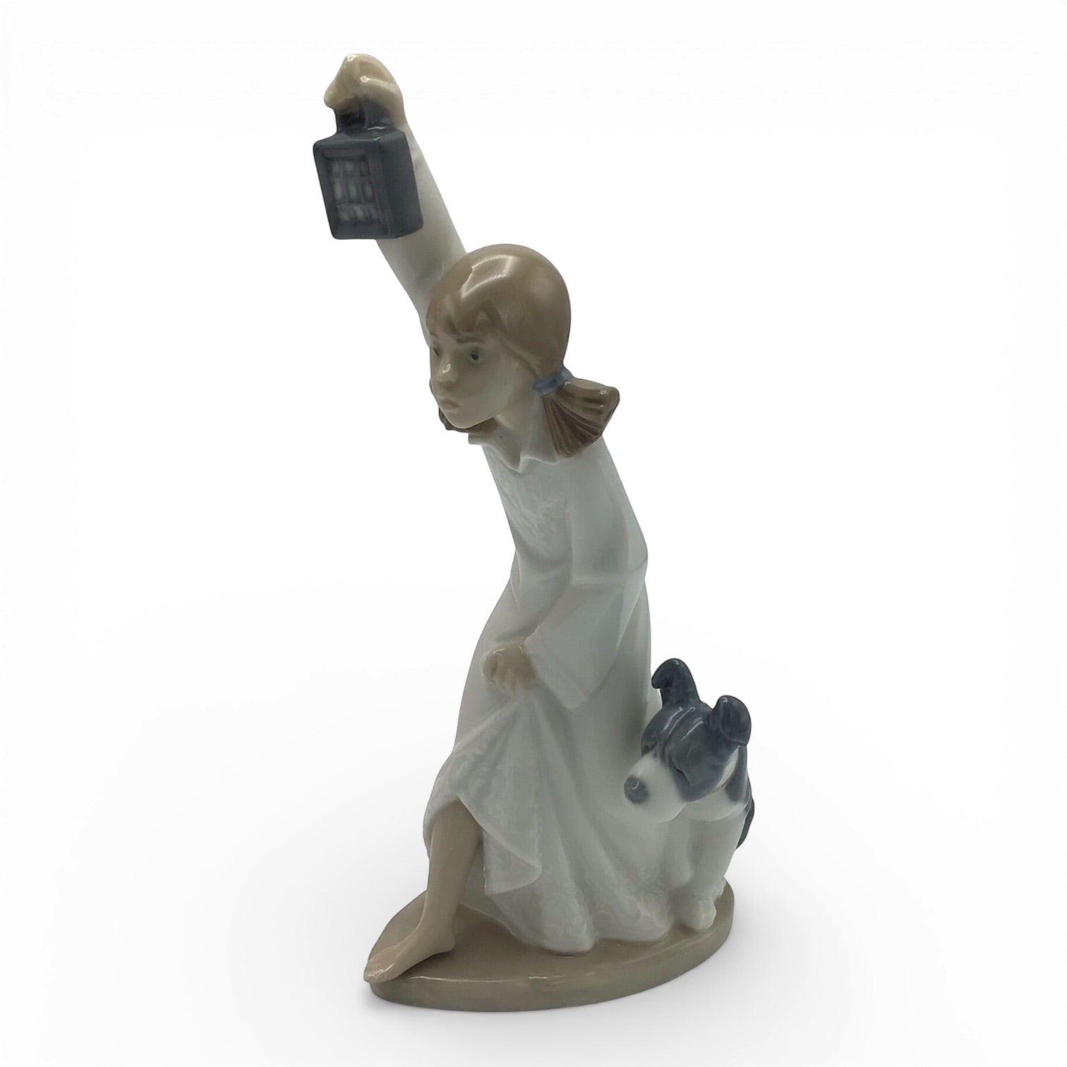 Camison Con Linterna 1111 Porcelain Figurine - NAO by Lladro Made in Spain