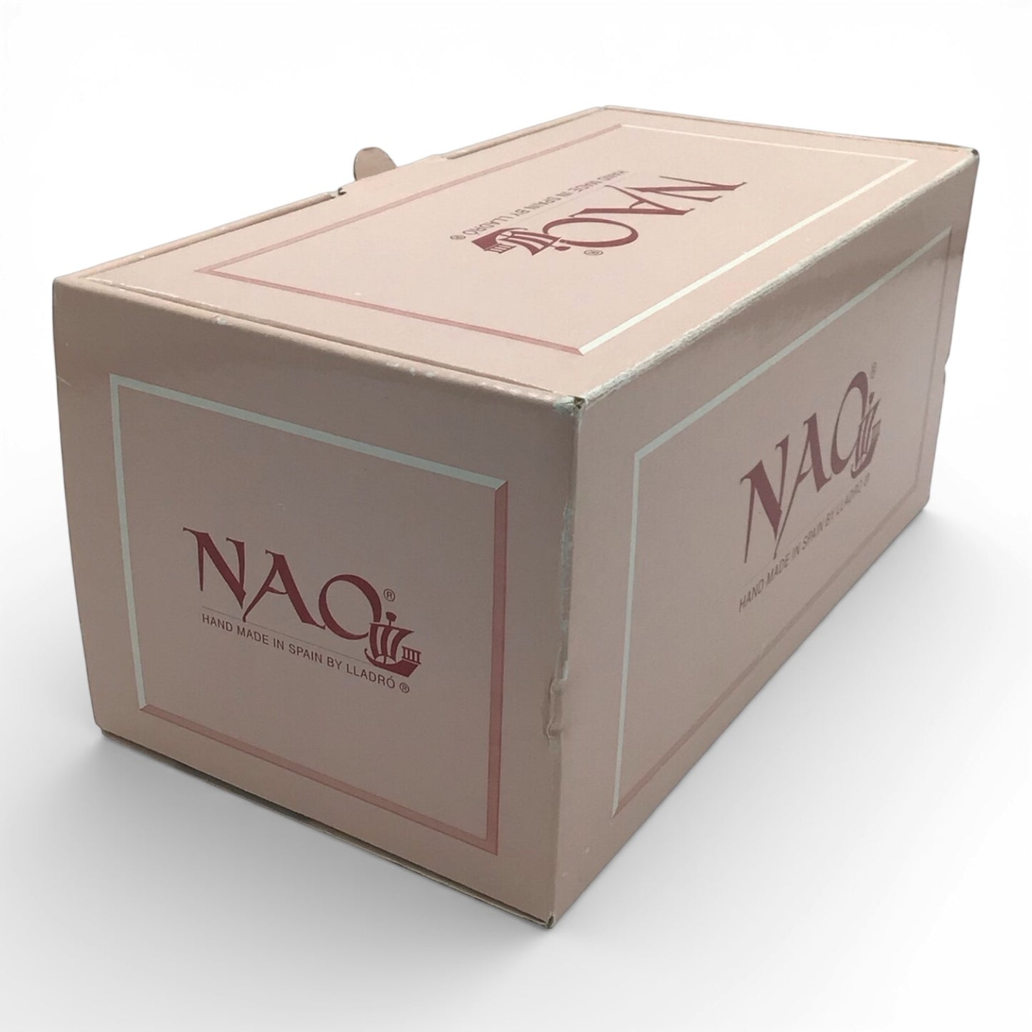 Camison Con Vuelo Porcelain Figurine - NAO by Lladro Made in Spain