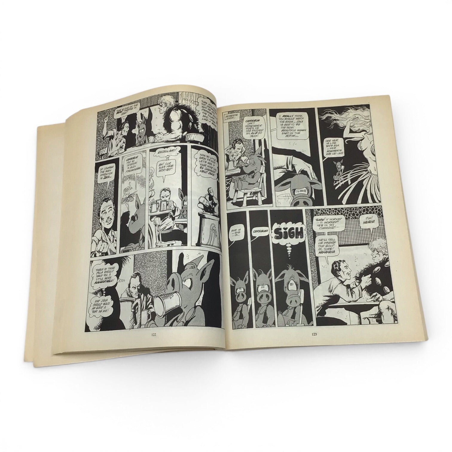 Cerebus by Dave Sim Omnibus - Book One, Reprinting Issues 1-25