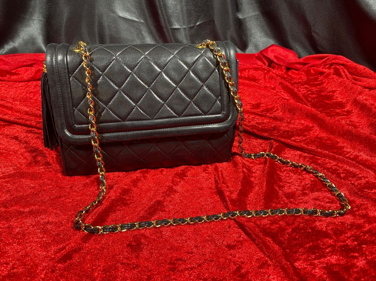 Chanel Vintage Tassel Flap Bag – Collectors Crossroads