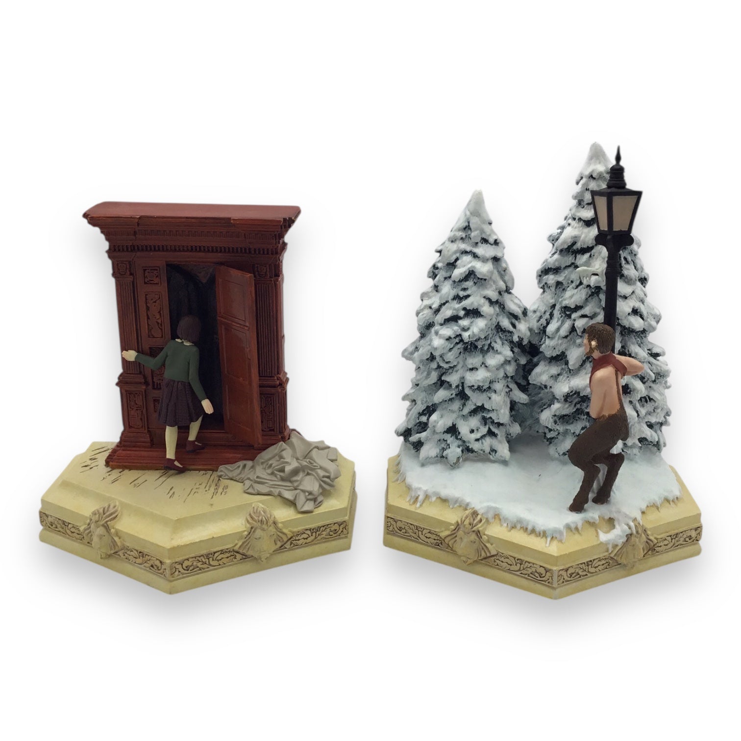 Chronicles of Narnia: The Lion, The Witch, and The Wardrobe Bookends - Lucy Pevensie & Mr. Tumnus