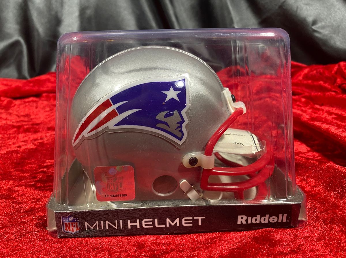 Curtis Martin Patriots Autographed Mini Helmet in Bubblepack, Boxed Display