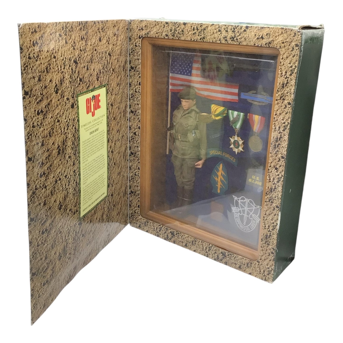 GI Joe Timeless Collection Green Beret Memorabilia Series 1998