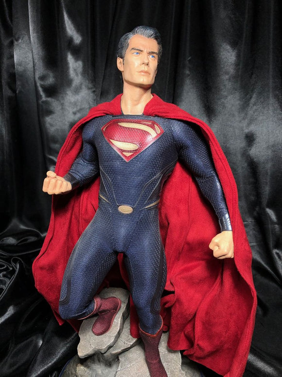 DC Comics Man of Steel: Superman Sideshow Permium Format Figure