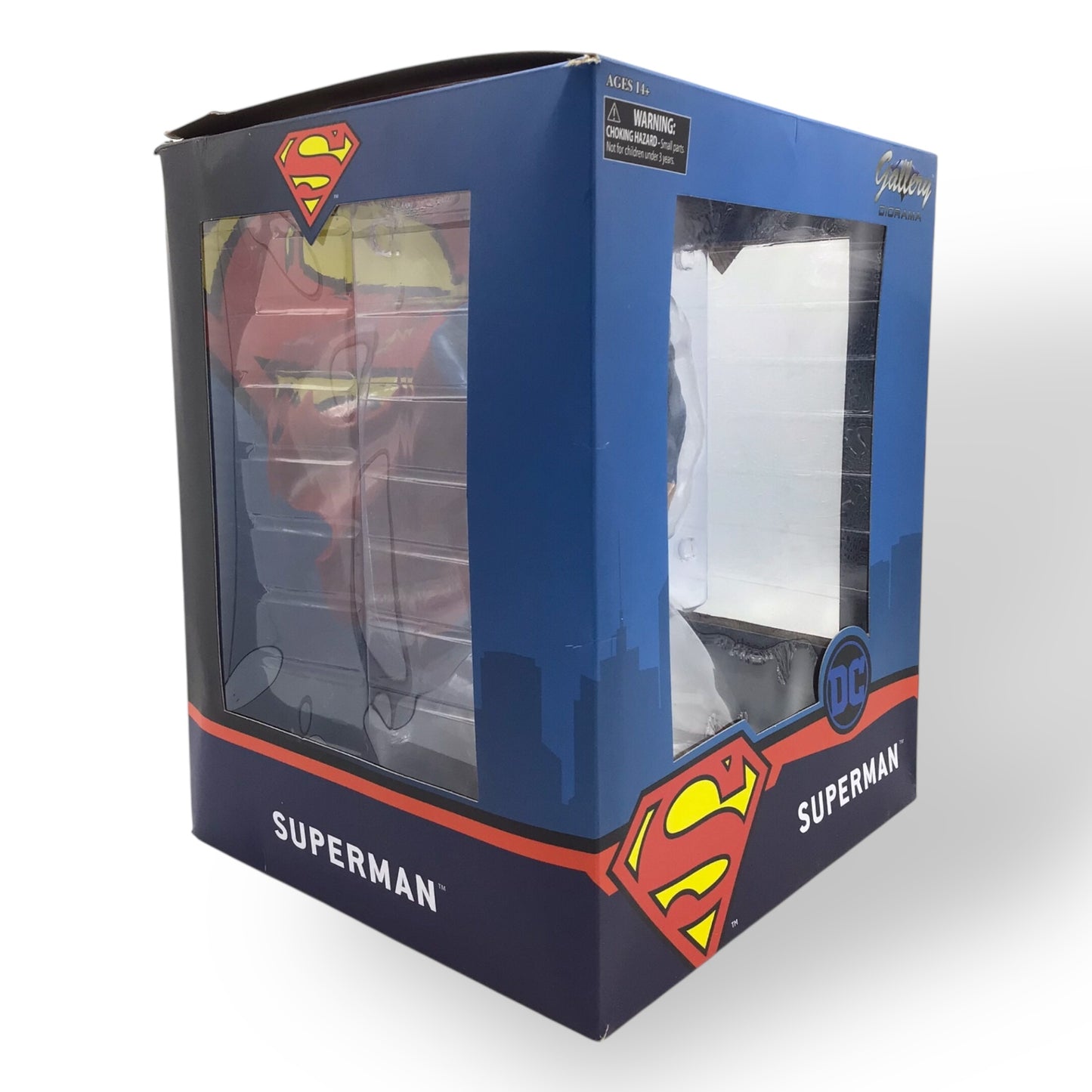 DC Superman 10-Inch Gallery PVC Diorama by Diamond Select Toys