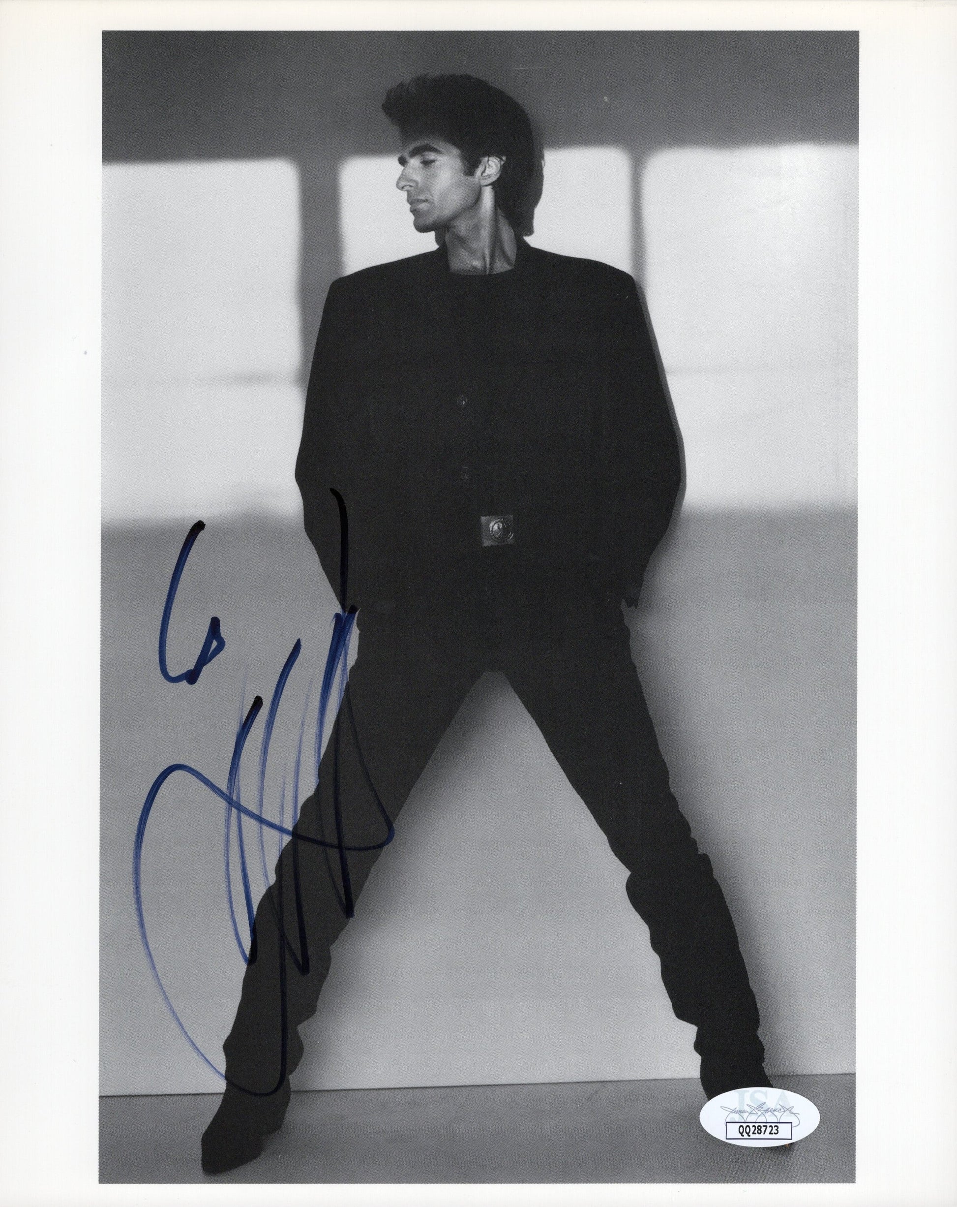 David Copperfield Standing Signed Photo 8x10, JSA Certified Authentic QQ28723