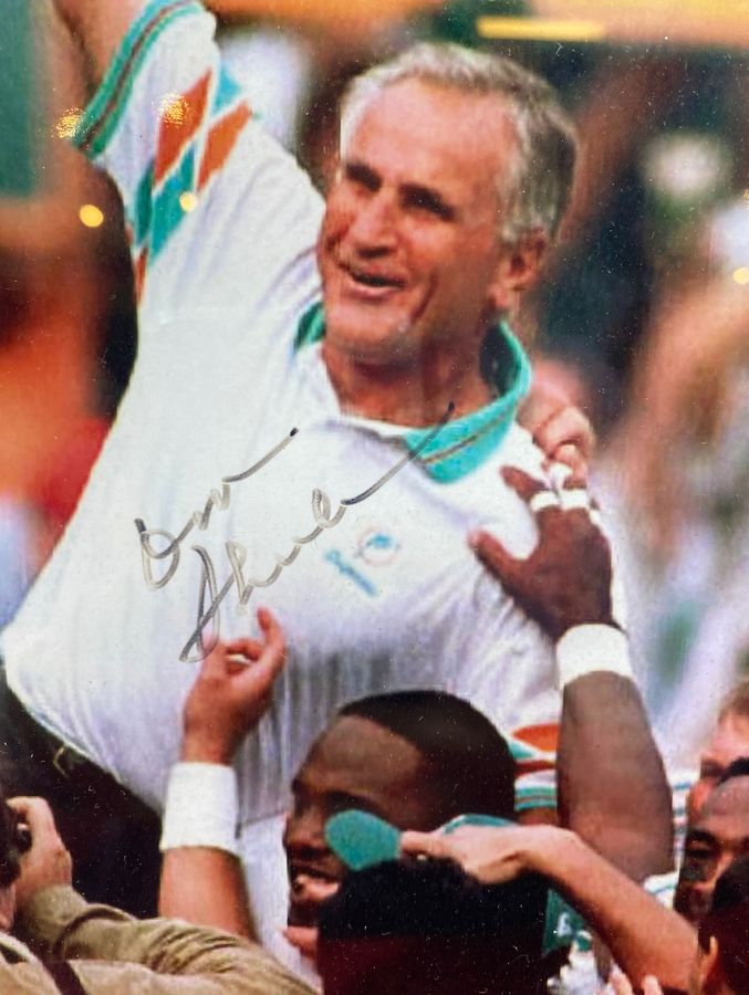 Don Shula HOF 1997 Autographed 8x10" Photo JSA COA