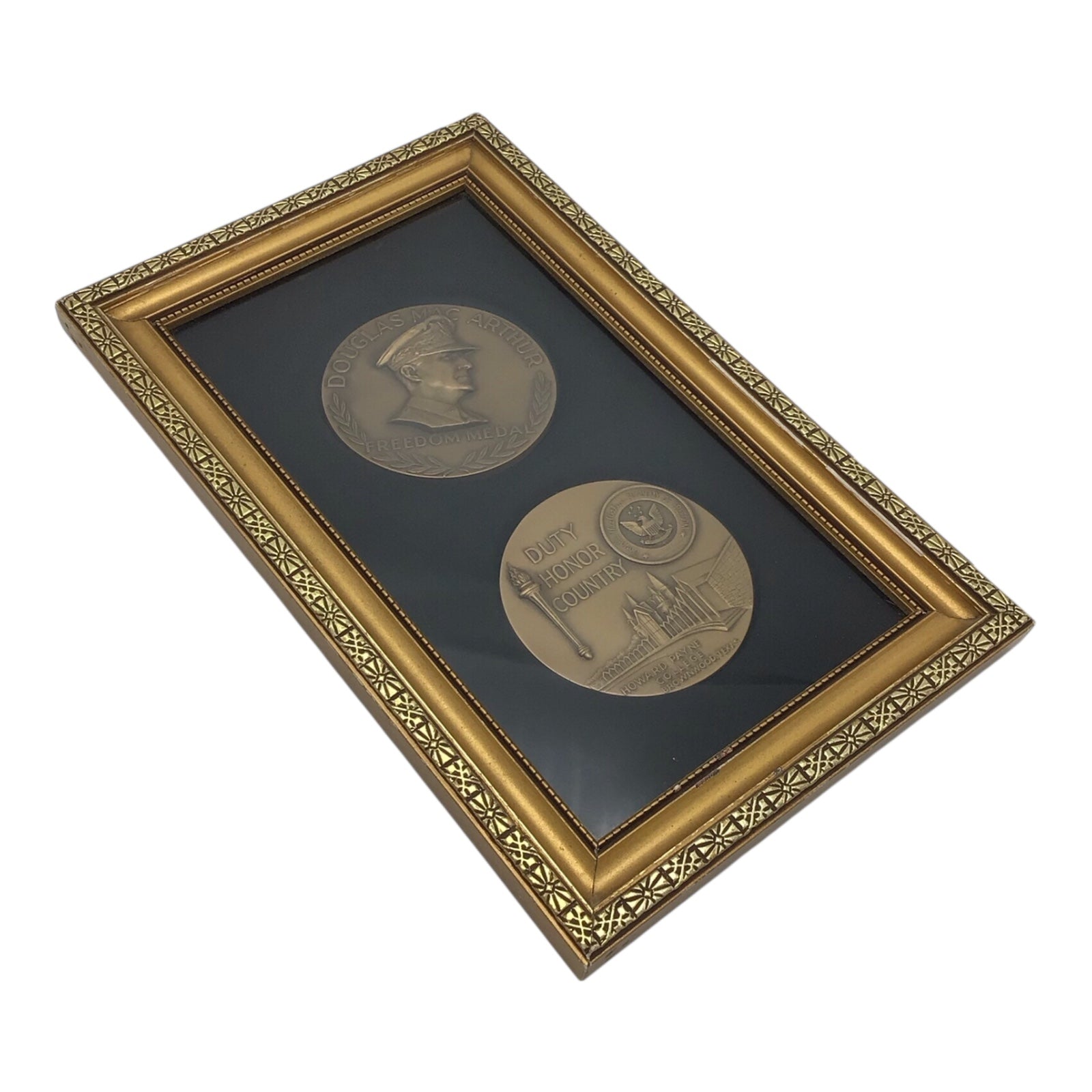 Douglas MacArthur Freedom Medal & Howard Payne Commemorative – Framed Display