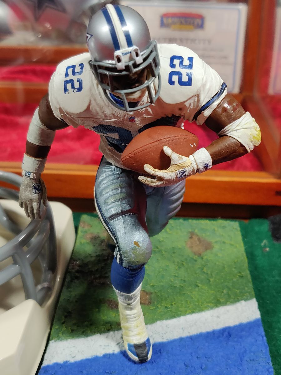 Emmitt Smith Cowboys Autographed Mini Helmet Shadowbox w/ Card and Figure