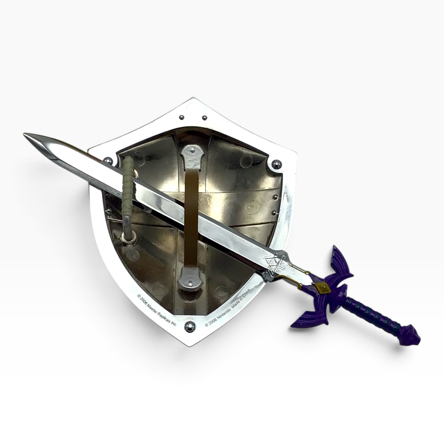 The Legend of Zelda: Twilight Princess Master Sword & Hylian Shield 1/6 Scale Replica – 2006 – COA