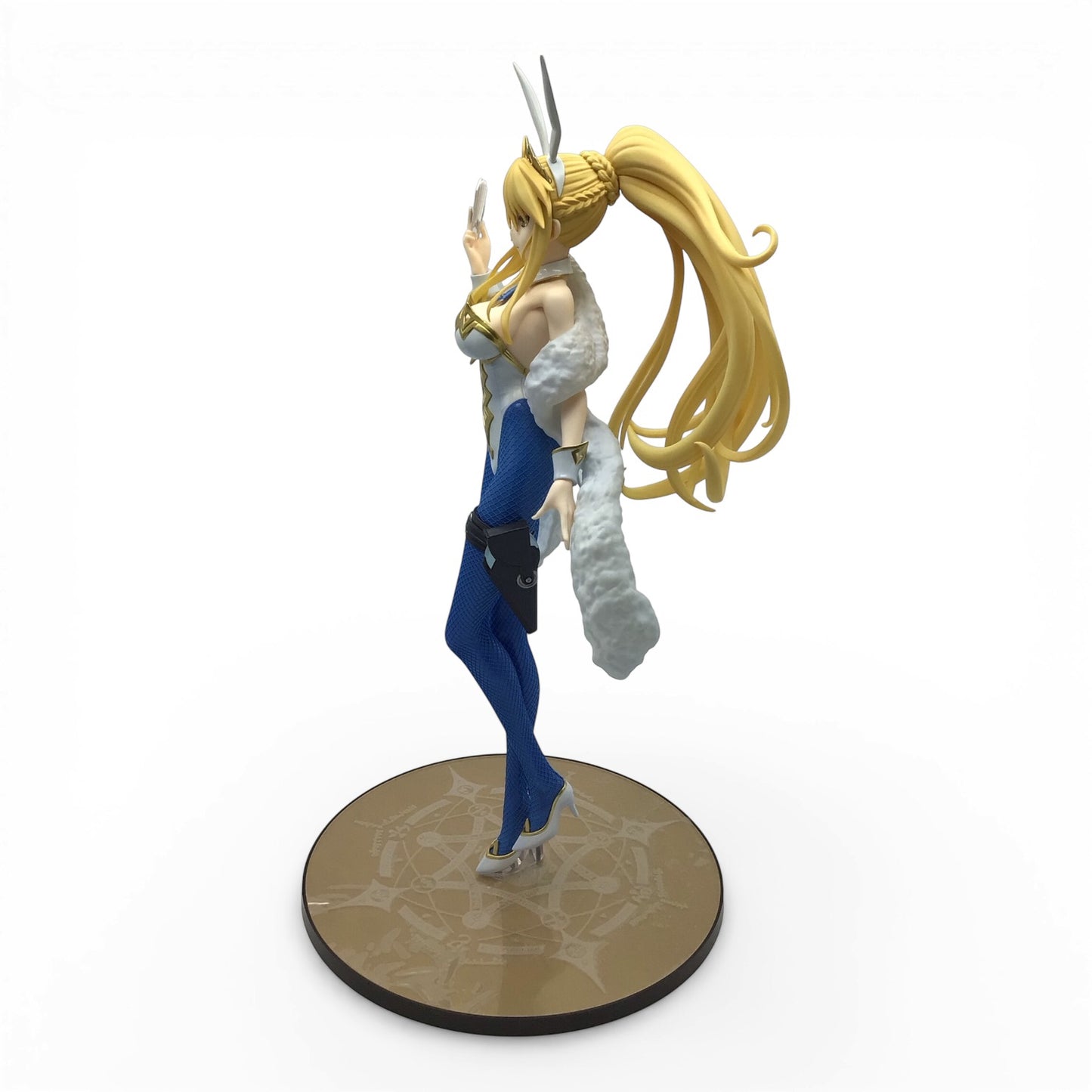 Fate/Grand Order Ruler Altria Pendragon 1/4 Scale Bunny Figure