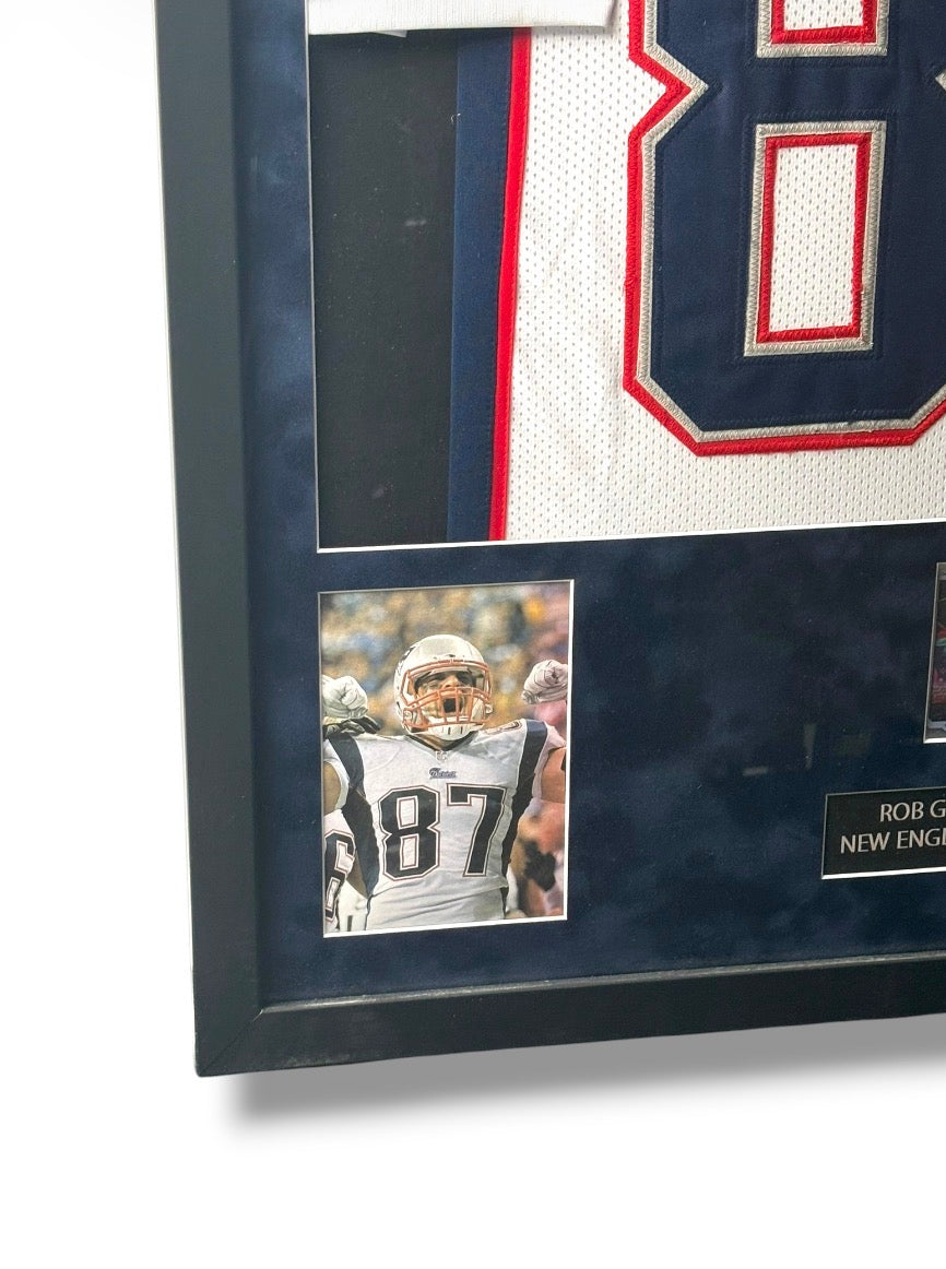 Framed Rob Gronkowski Signed Patriots Jersey w/ Beckett Auth. & Chrome Cosmic Card