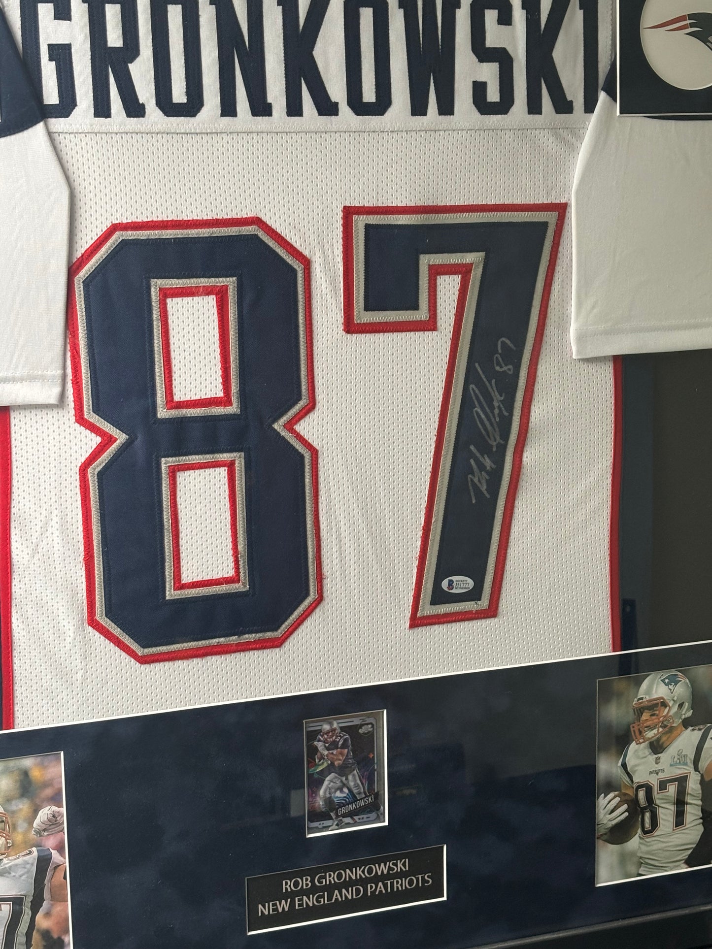 Framed Rob Gronkowski Signed Patriots Jersey w/ Beckett Auth. & Chrome Cosmic Card