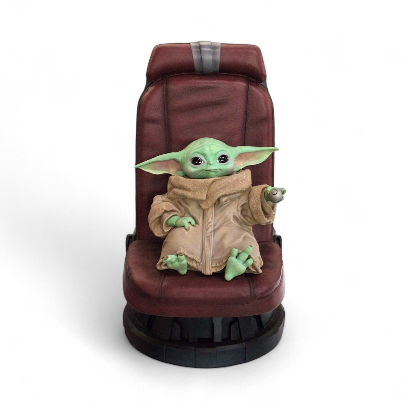 GentleGiantTheMandalorianGroguStatue1:2ScaleBabyYodainChair(5000)