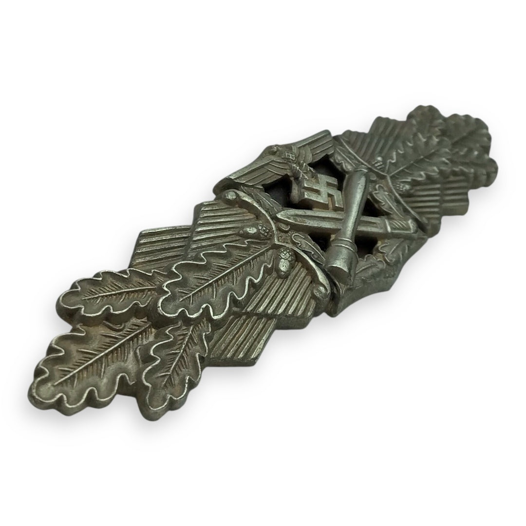 German WW2 Close Combat Clasp (Nahkampfspange) in Silver
