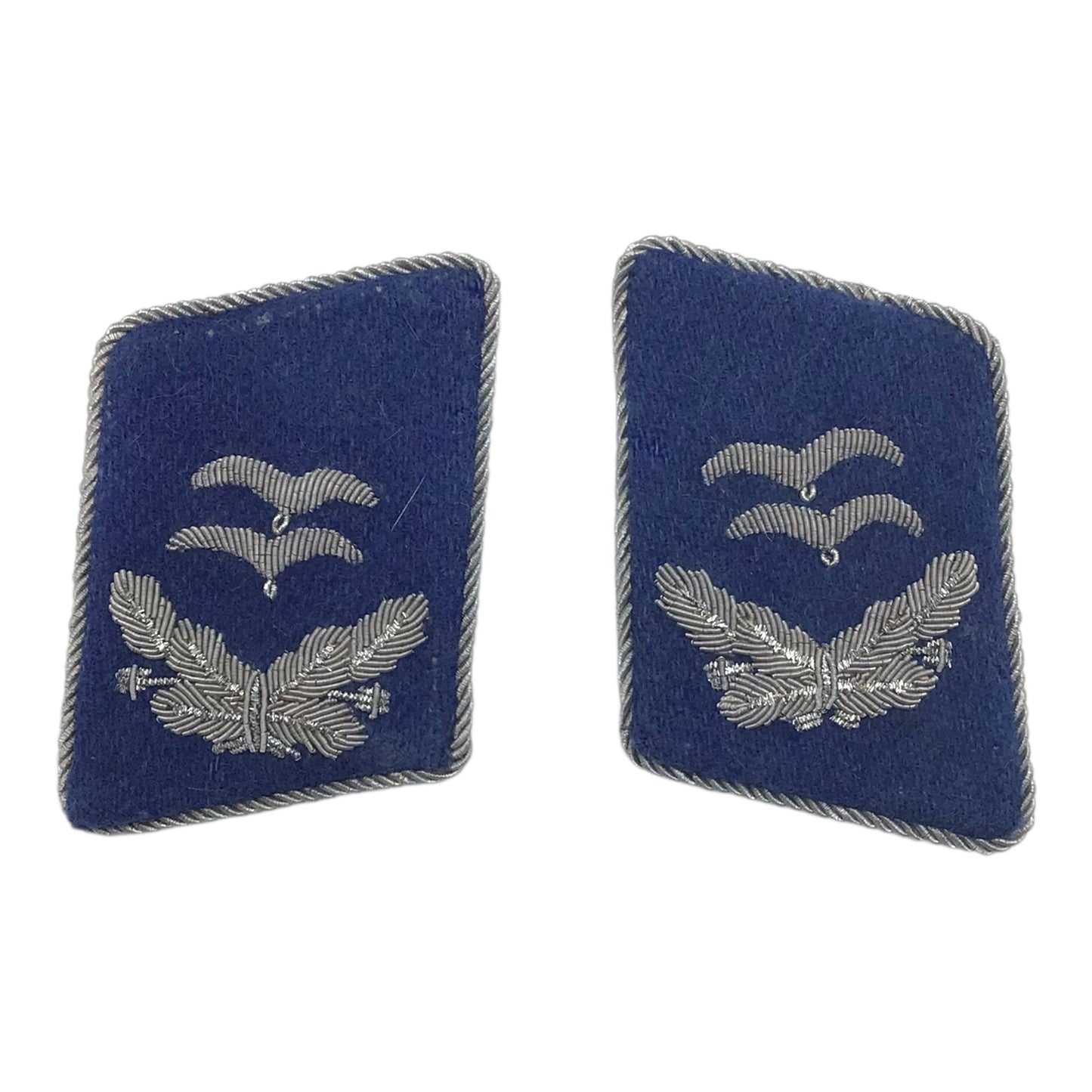 German WW2 Luftwaffe Medical Oberleutnant (1st Lieutenant) Bullion Collar Tab Pair