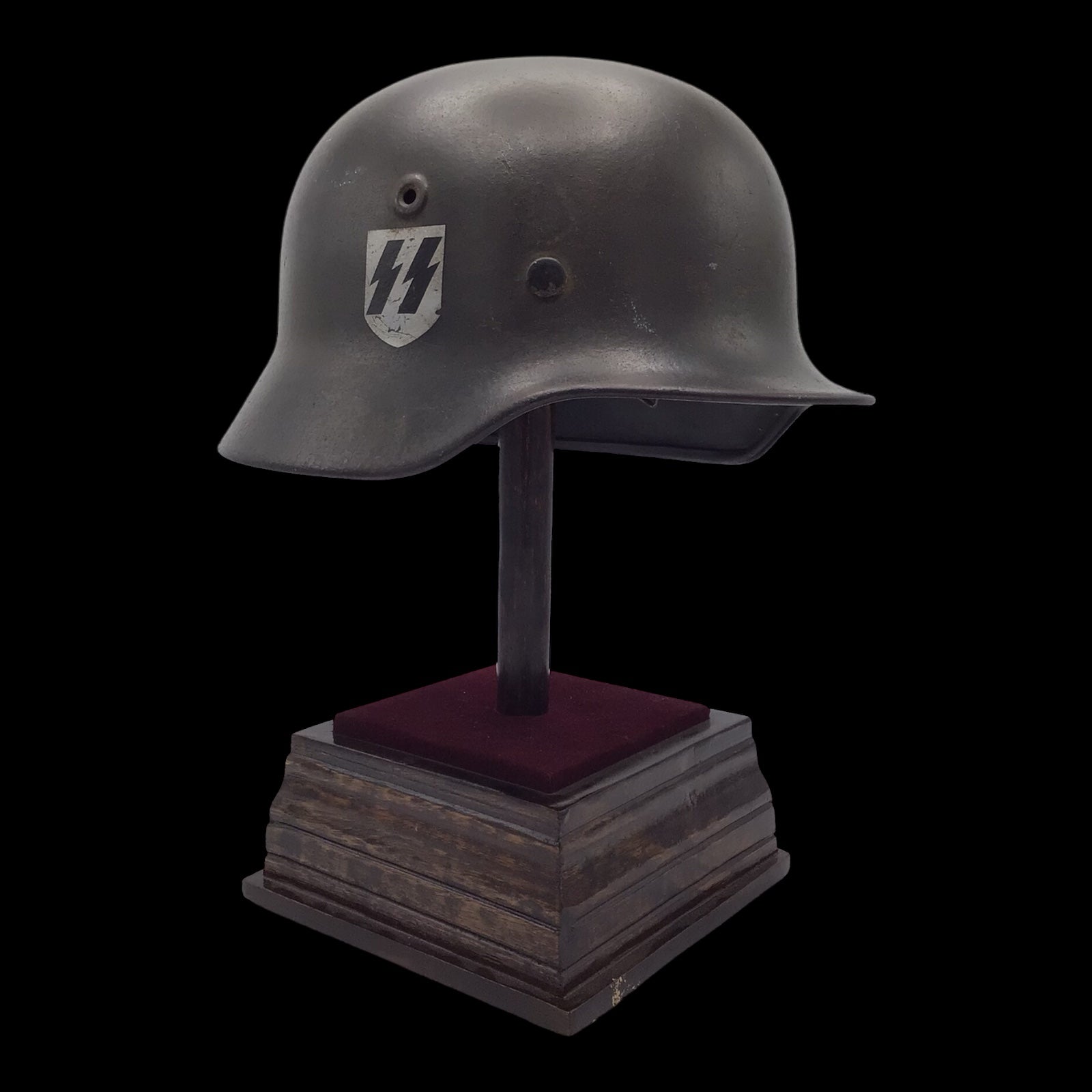 German WWII M40 Single Decal Waffen-SS Combat Helmet