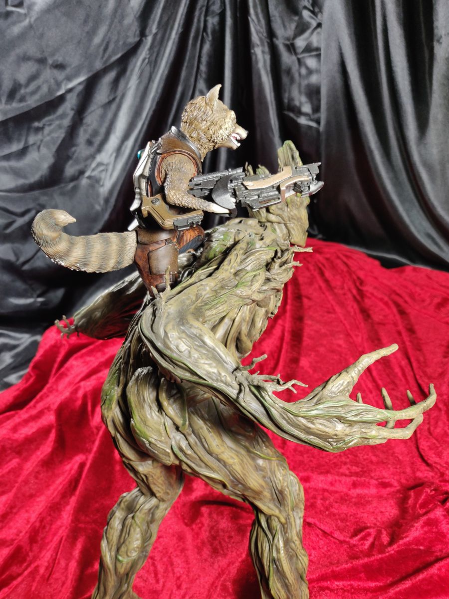 Groot and Rocket Gentle Giant Statue Limited Edition #303/735