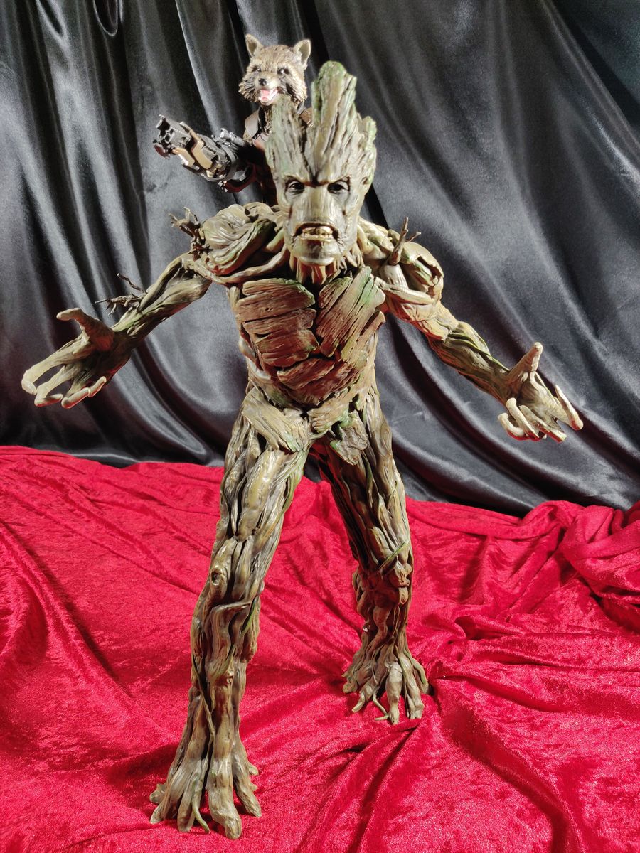 Groot and Rocket Gentle Giant Statue Limited Edition #303/735