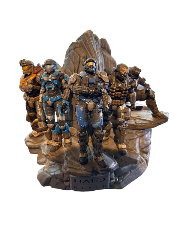 Halo Reach Noble Team Legendary Limited Edition Statue – Collectors ...