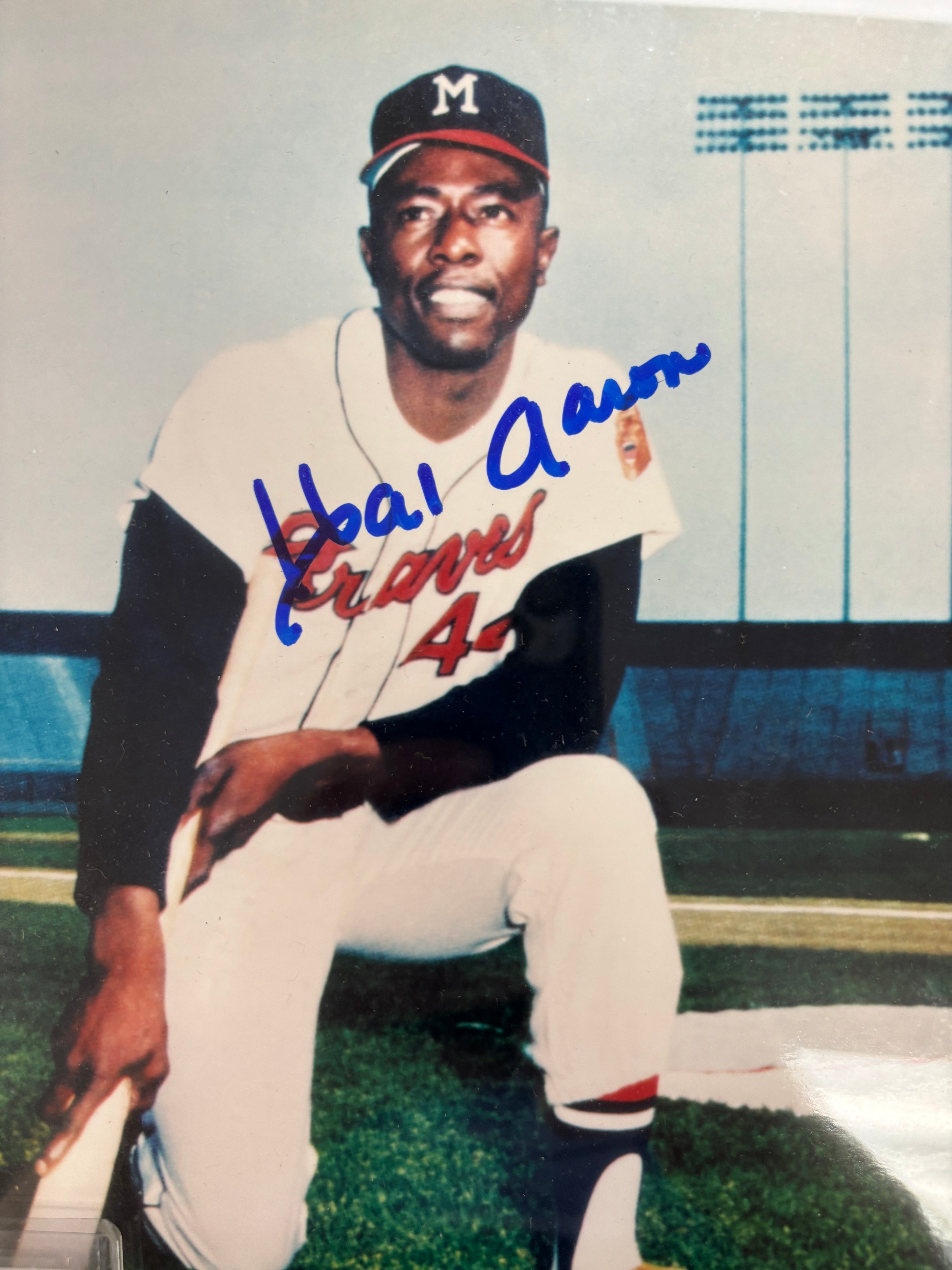 メジャーリーグベースボール Hank Aaron 直筆サイン入りフォト 額装品 Hank Aaron Autographed Framed Photograph Certified Authentic 8x10
