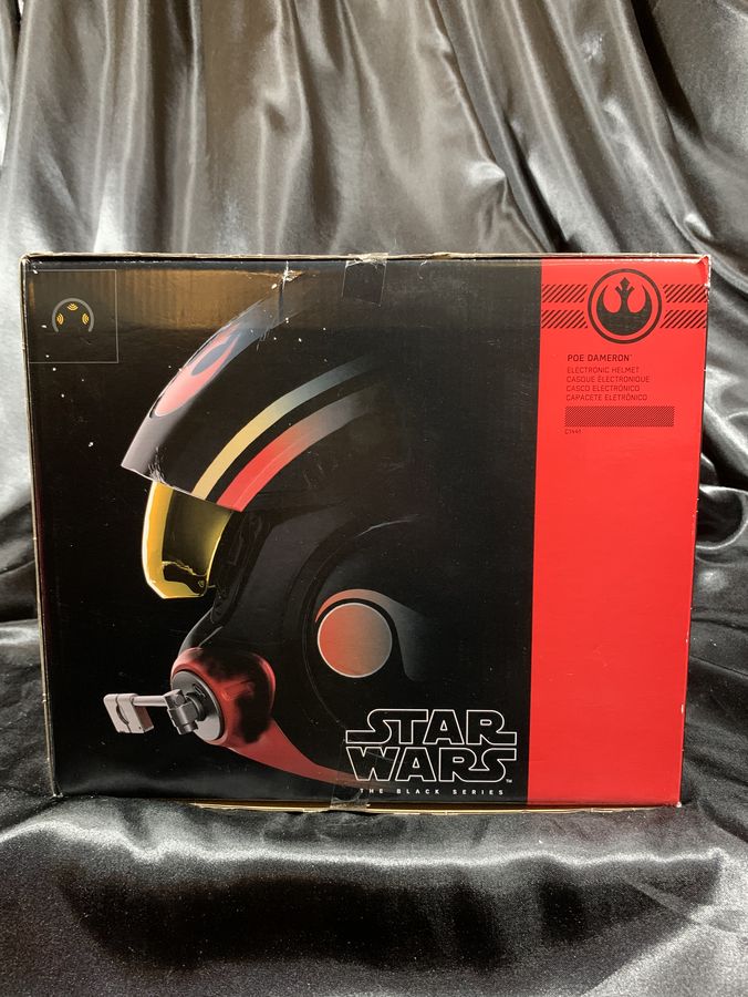 Hasbro Star Wars The Black Series Poe Dameron Electronic Helmet *READ