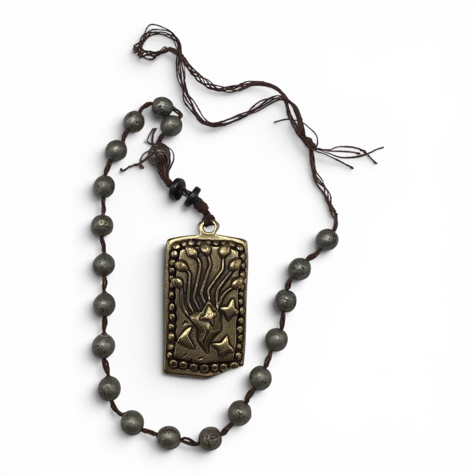 Hellboy B.P.R.D. Artifact Archive - Ogdru Jahad Amulet