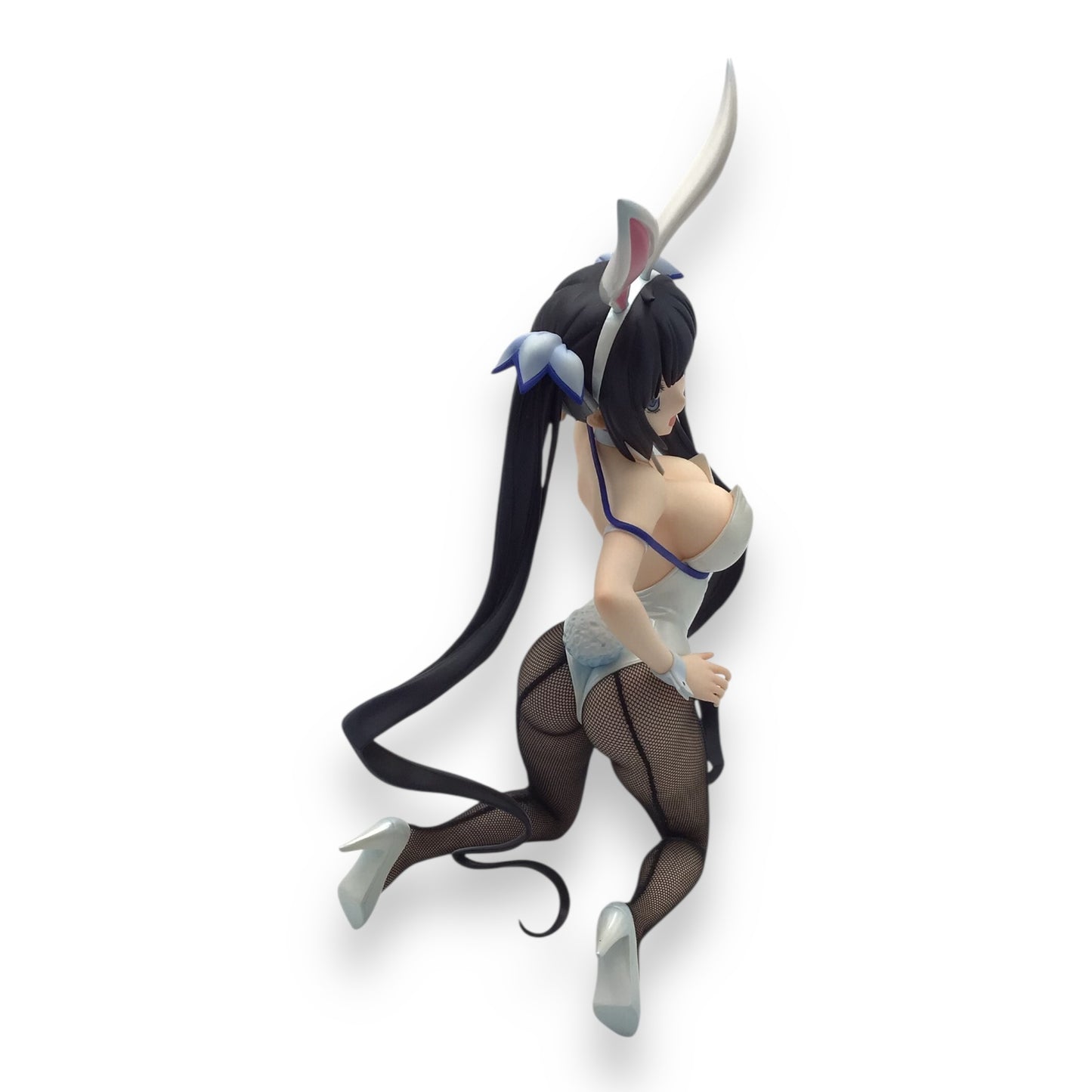 Hestia Bunny Version 1/4 Scale Figure - Is It Wrong to Try to Pick Up Girls in a Dungeon?