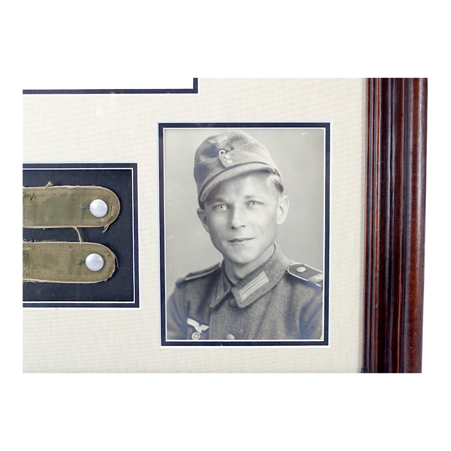 Afrika Korps German WW2 Collection with Rommel signed Order! – Collection includes a photo of the German Afrika Korps Soldier, (2) of his Afrika Korps Shoulder Boards Uniform removed, and Army Flak Badge with Rommel signed Award Document.