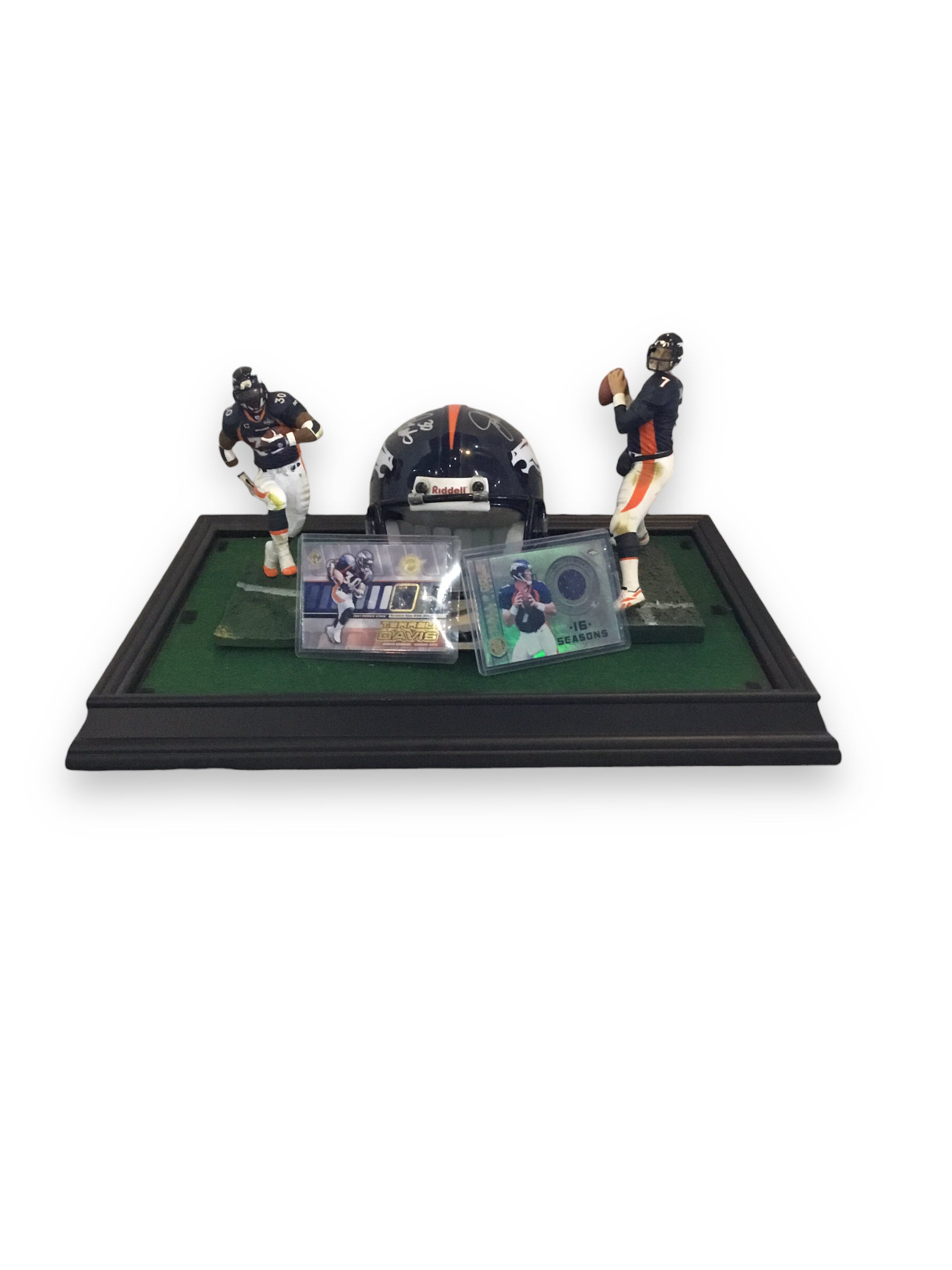 John Elway / Terrel Davis Autographed Mini-helmet Shadowbox W/ Jersey Card and action figure (Certified)