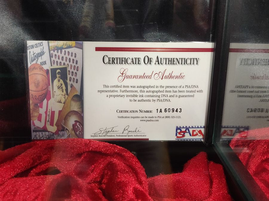 Johnny Bench Signed Baseball Shadowbox 9x10x12 Reds HOF 89 JSA w/ Card + Figure