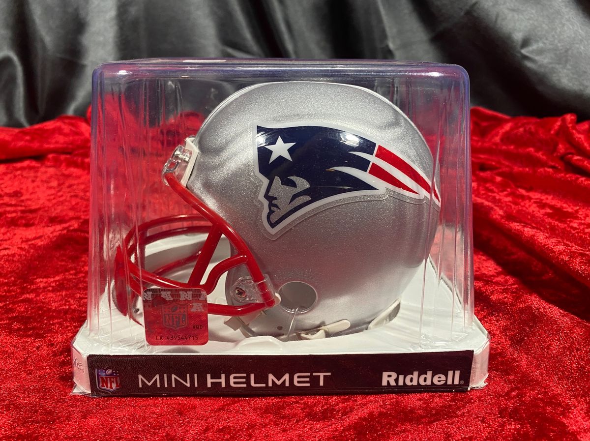 Julian Edelman Signed Mini Helmet New England Patriots GA Global COA