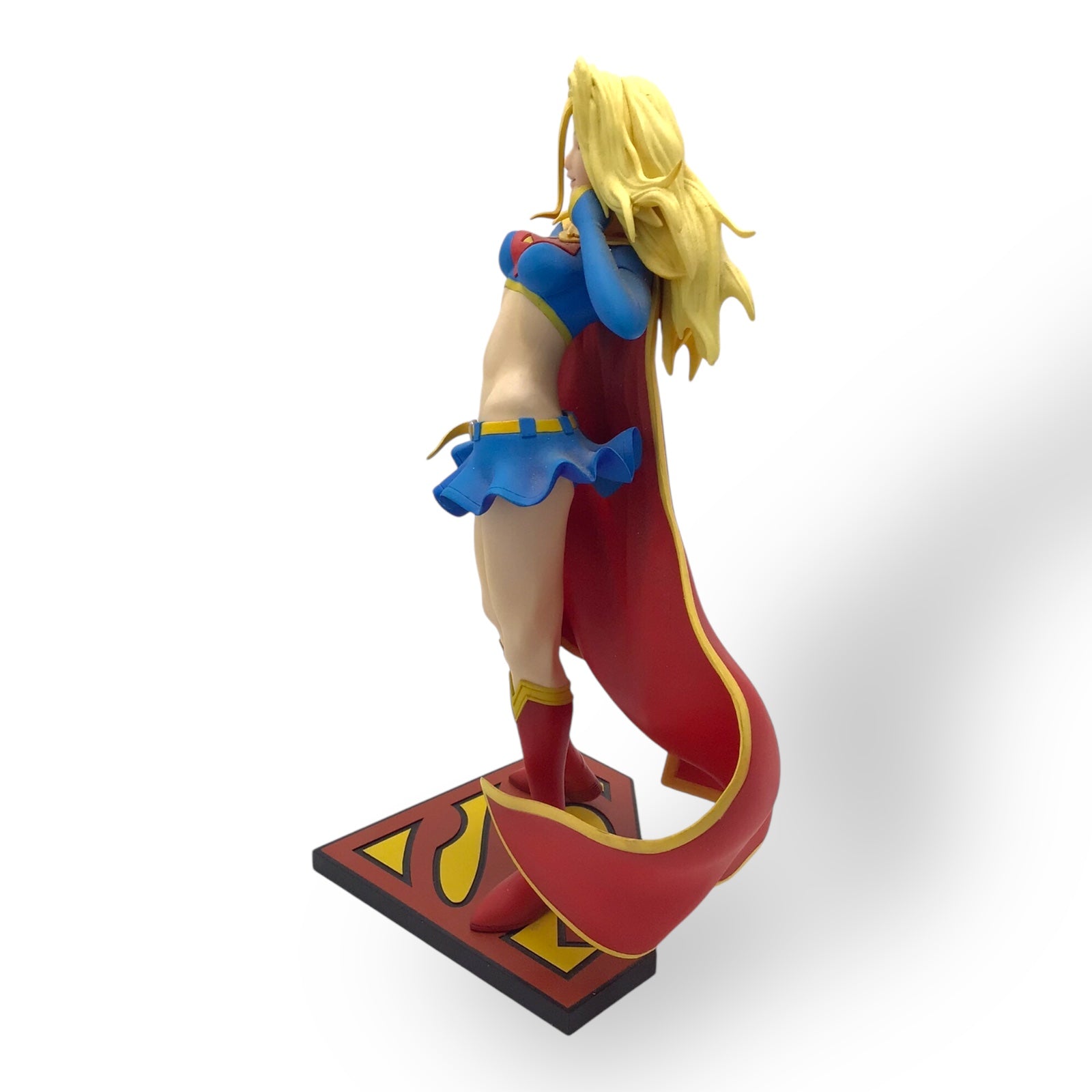 Kotobukiya Supergirl 1/6 Scale Pre-Painted PVC Statue - DC ArtFX Collectible